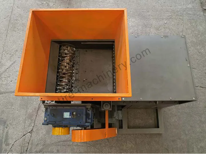 single-shaft tyre shredder