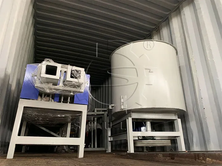 entrega de la máquina para hacer bloques de palets de madera